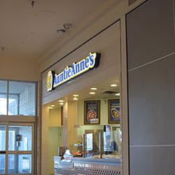 Auntie Anne's logo